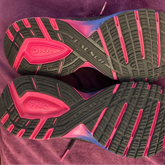 Brooks Women's Black, Pink, and Blue Athletic Shoes - Picture 3 of 3